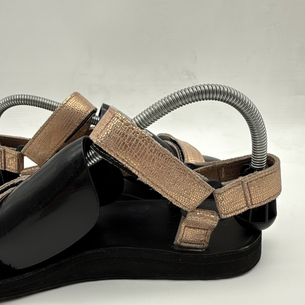Teva Women's US SZ 8 Rose Gold Metallic Strap Sandals Outdoor Comfort Shoes - Picture 14 of 14